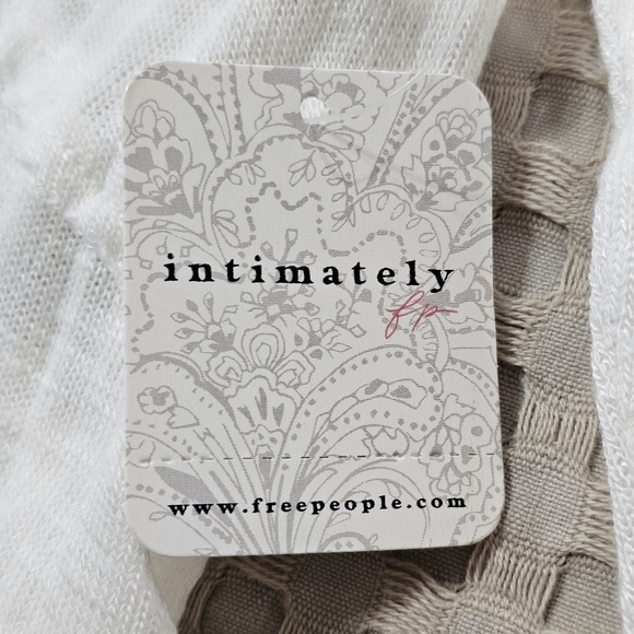 Intimately Free People Laying Low Long Sleeve Tee Size Large NWT - Picture 10 of 15